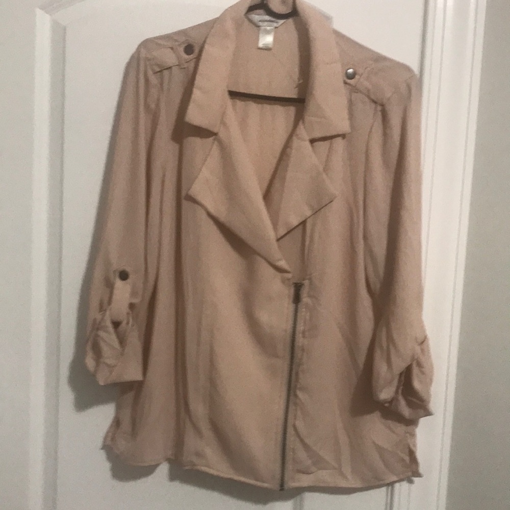 CJ BANKS crepe motto blouse size color blush pink (New Never Worn)
